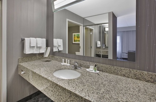 Somerset Hotel | Courtyard Somerset by Marriott