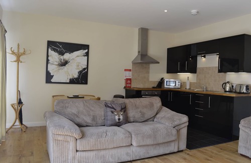 Arden Apartment | Courtyard Studio (Auchendennan)