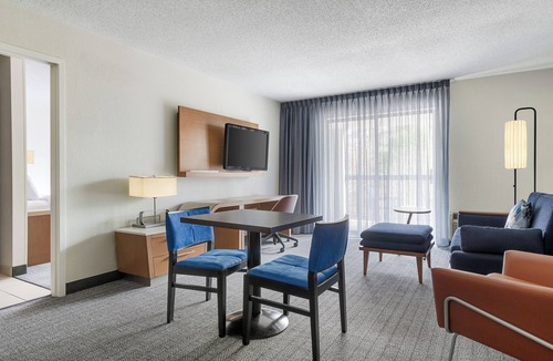 Suwanee Hotel | Courtyard Suwanee by Marriott