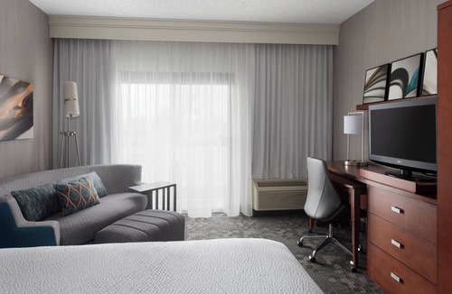 East Syracuse Hotel | Courtyard Syracuse Carrier Circle