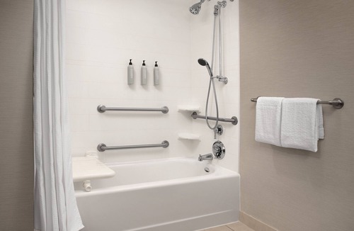 Downtown Syracuse Hotel | Courtyard Syracuse Downtown At Armory Square