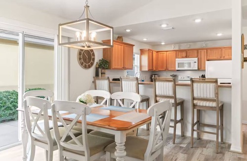 Charlotte Villa | Courtyard Villa + Golf Cart + Dog Friendly