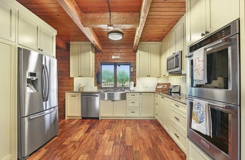 Martindale House | Cousins River Sanctuary I 3BR , sleeps 6, Hot tub