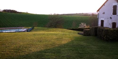 Nanteuil-de-Bourzac House | Coutancie