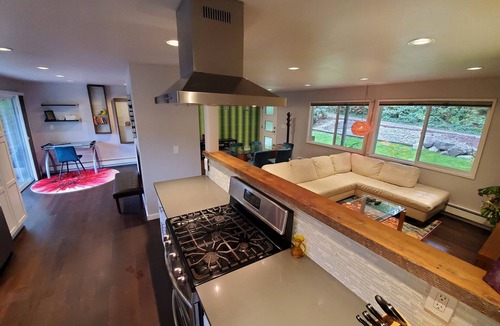 Auburn House | Cove at Lake Killarney