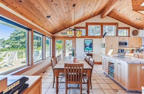 Arch Cape House | Cove Beach Lodge - Magnificent Oceanfront!