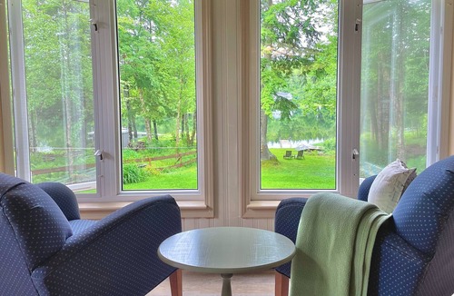 Newport Landing House | Cove Cottage @ Mockingeen