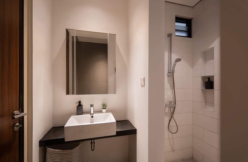 Binong Hotel | Cove Heritage