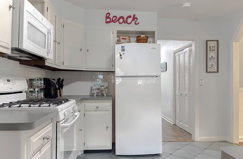 Lusby House | Cove Point Beach Cottage with Chesapeake Bay Views