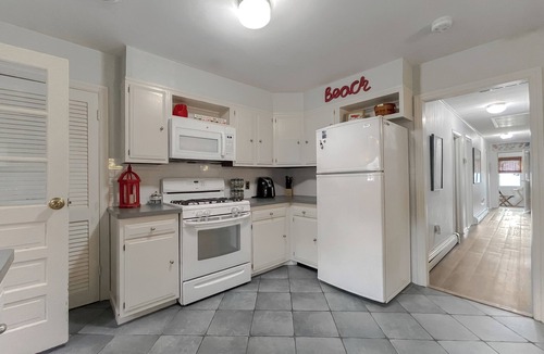 Lusby House | Cove Point Beach Cottage with Chesapeake Bay Views