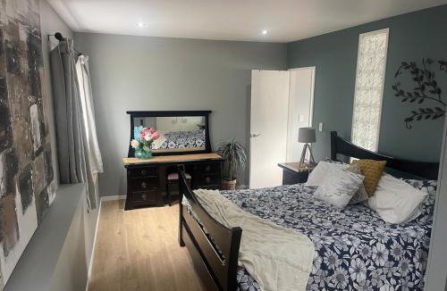 Army Bay Apartment | Cove side Bliss