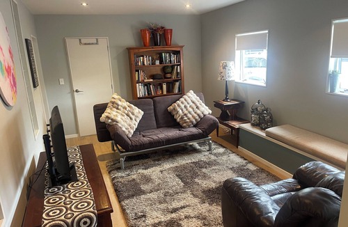 Army Bay Apartment | Cove side Bliss