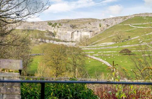 Malham House | Cove View Cottage