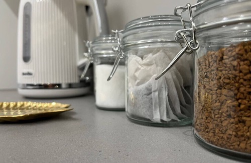 Coventry House | Coventry Arena Escape | sleeps 6 | free parking