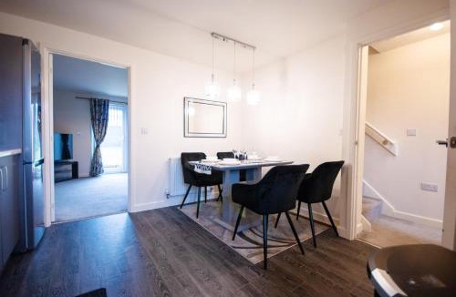 Dadlington House | Coventry Charm Retreat