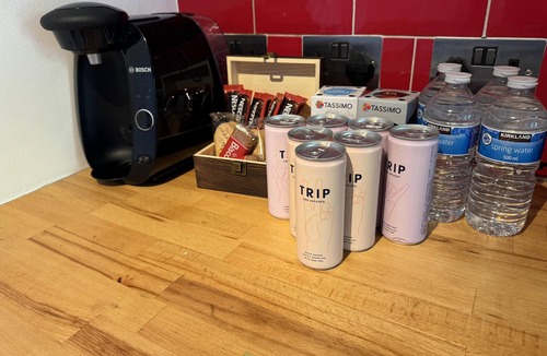 Holbrooks Cottage | Coventry Cozy Cottage