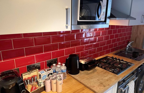 Holbrooks Cottage | Coventry Cozy Cottage