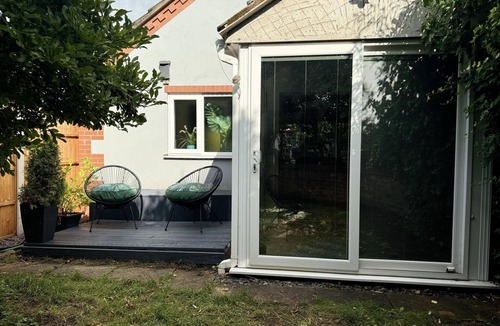 Holbrooks Cottage | Coventry Cozy Cottage