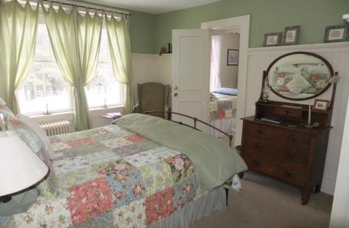 Bartlett Bed & Breakfast | Covered Bridge House