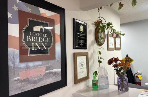 Winterset Hotel | Covered Bridge Inn