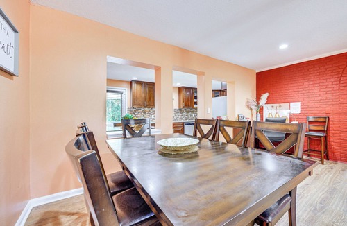 Arlington House | Covered Deck, Large Yard! Pet-Friendly Jax Escape!