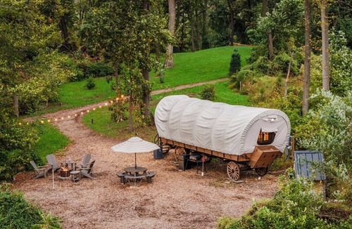 Strasburg Apartment | Covered Wagon with Valley View, Sleep 4