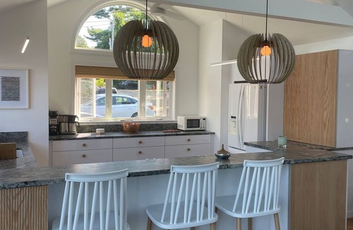 Sebascodegan Island House | Coveshead. Dramatic waterfront designer cottage.