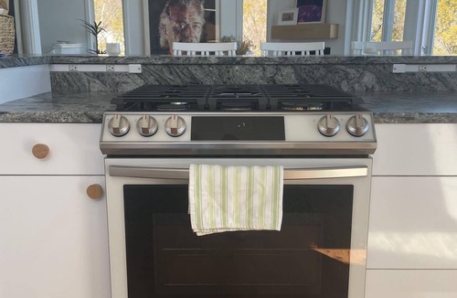 Sebascodegan Island House | Coveshead. Dramatic waterfront designer cottage.