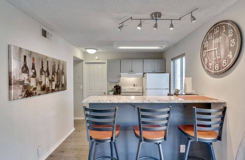Englewood Apartment | Coveted DTC Apartment! Free Parking & Fast WiFi!