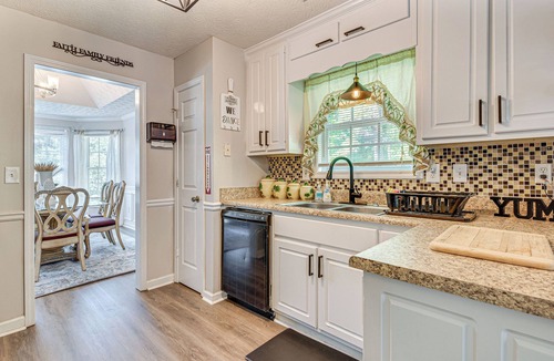 Covington House | Covington Abode < 30 Mi to Stone Mtn Park!