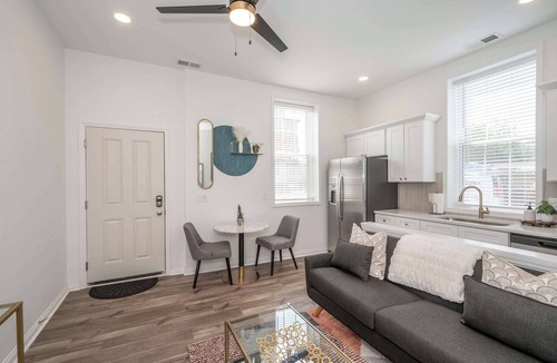 Covington Condo | Covington Charm 201 S