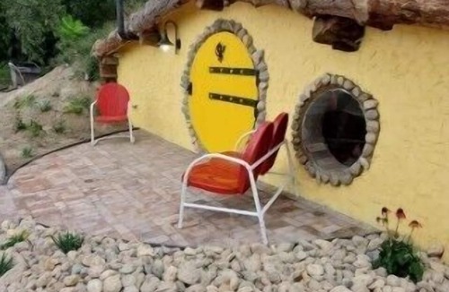 South Sioux City Cottage | Covington Hobbitlike Cottagen