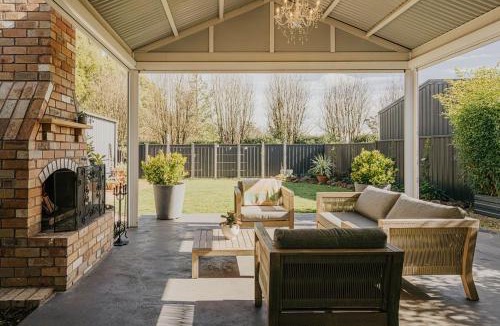 Trentham House | Cow Bell Cottage