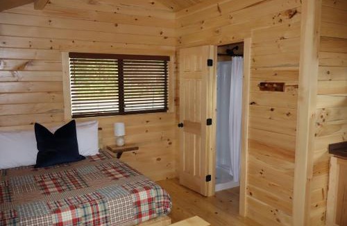 Centre Hotel | Cowan Creek Lodges