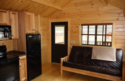 Centre Hotel | Cowan Creek Lodges