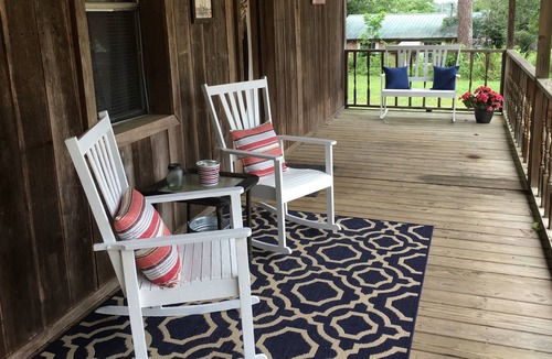 Centre Cabin | Cowan Creek Resort