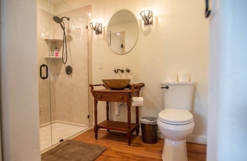 Waco Cabin | Cowbell Cabin With Hot Tub 15min to Downtown