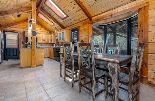 Muenster Cabin | Cowboy Cabin: The Bluffs at Saint Jo