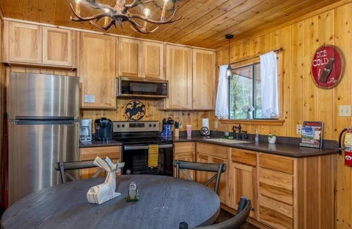 Greer Cabin | Cowboy Casita (Cabin 102)