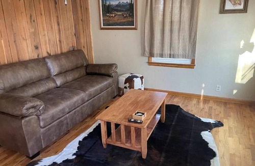 Laramie House | Cowboy Chic: 4-bedroom home with backyard fire pit