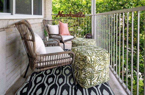 Berry Hill Condo | Cowboy Chic Studio with Pool* Near 12 South & 2.5 Miles to Downtown Nashville