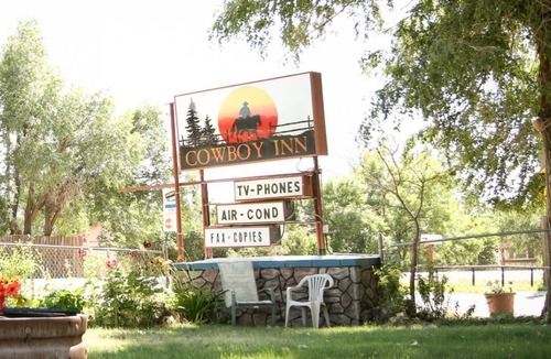 Edgemont Hotel | Cowboy Inn