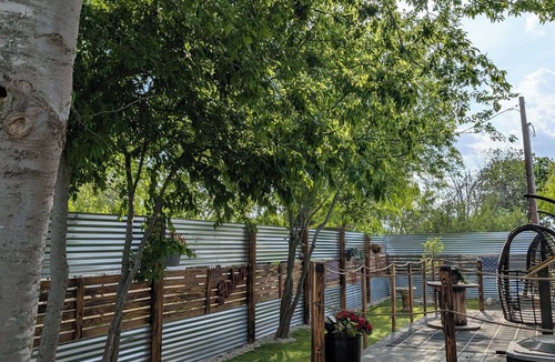 Seguin House | Cowboy Palace on Moonhill Farm - 2 bed - 2 bath, w/full kitchen