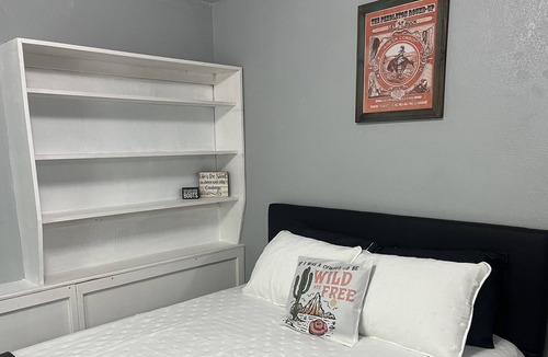Raymondville House | Cowboy Retreat