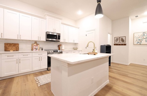 Arlington Condo | Cowboy's Condo/Steps to Stadium