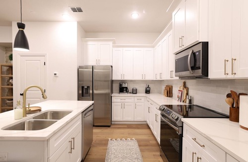 Arlington Condo | Cowboy's Condo/Steps to Stadium