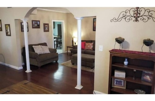 Stillwater House | ;Cowboy's Cottage on Fern