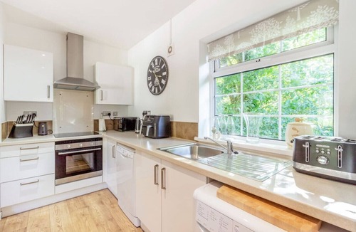 Cowbridge House | Cowbridge Cottage with shared swimming pool