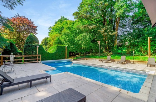 Cowbridge House | Cowbridge Cottage with shared swimming pool