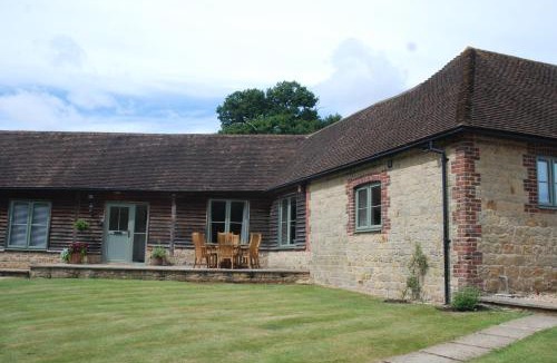 Easebourne Cabin | Cowdray Holiday Cottages